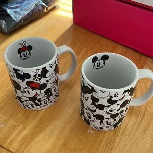 Mickey and Minnie Mug Set